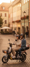 Moto Eléctrica para 2 personas con cesta y baúl Renahouse Germany